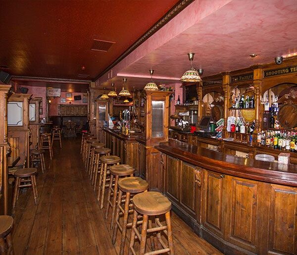 Cervecería The Faculty Old Sports