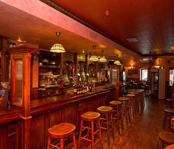 Cervecería The Faculty Old Sports